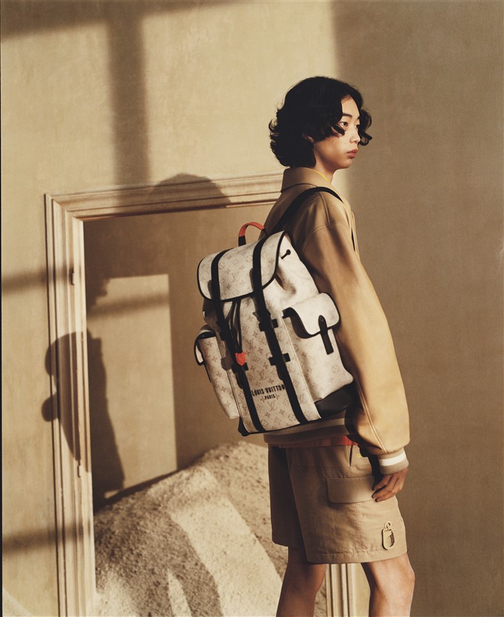 The Desert Race: LOUIS VUITTON Pre-Fall 2023 Collection - Male Model Scene