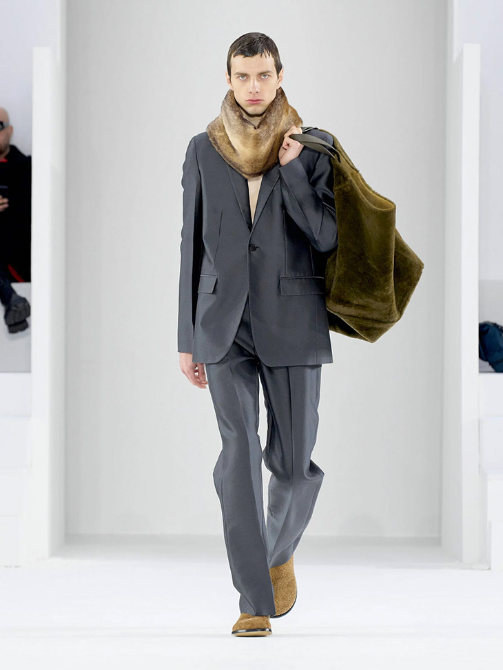 Loewe Fall Winter 2023 Collection at Paris Fashion Week, Photos – Footwear  News