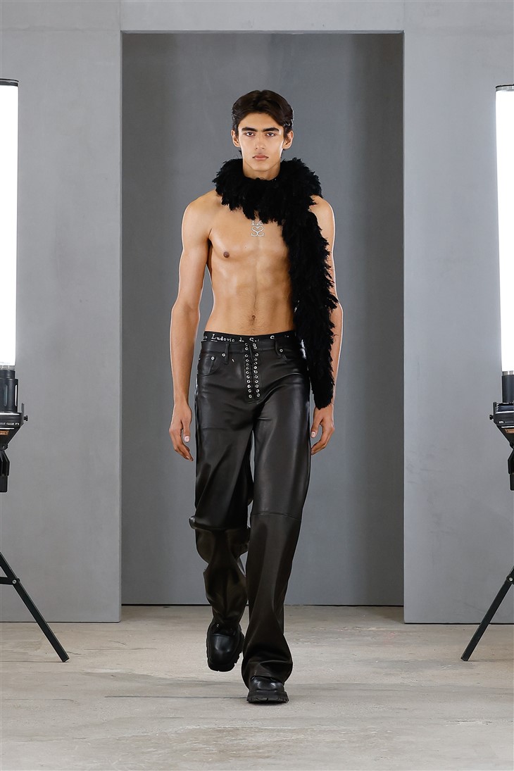 PFW: LUDOVIC DE SAINT SERNIN Fall Winter 2023.24 Collection - Male ...