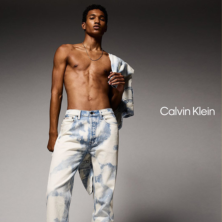 Kritiek uitlokken Syndicaat Kit Butler, Joshua Seth & Timo Pan Model Calvin Klein Jeans