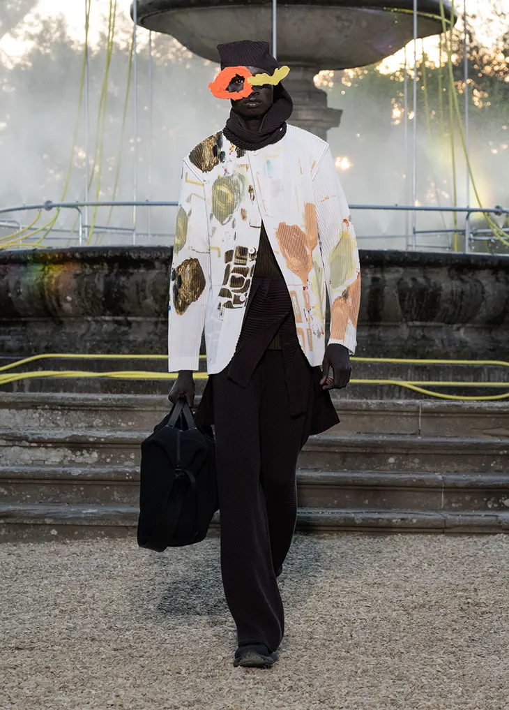 Homme Plissé Issey Miyake Redefines Structure in SS26 Collection