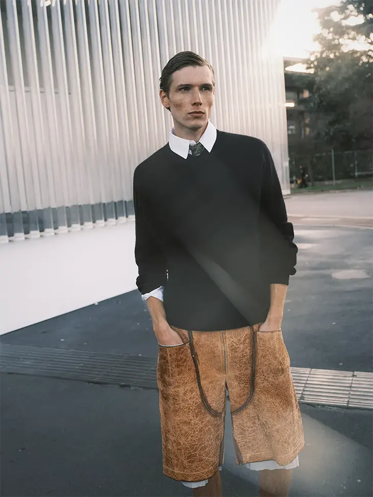 Jakob Hess in In Between