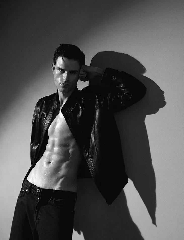 Bas Laduc Leisure by Joey Leo