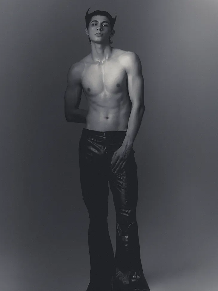 Ángel Sánchez in Avoir de L'Allure